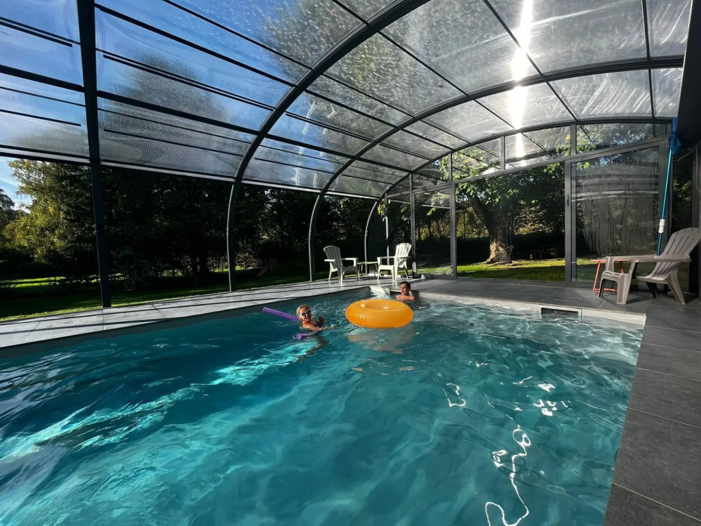 Ardennes farmhouse with heated indoor pool and bubble bath