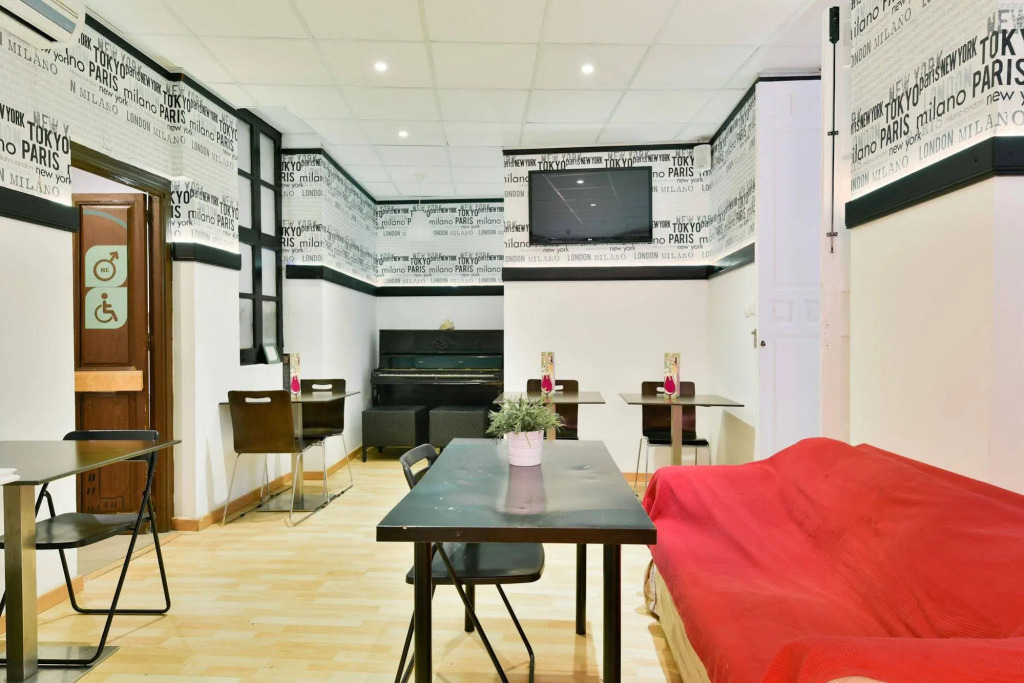 Feel Hostels City Center