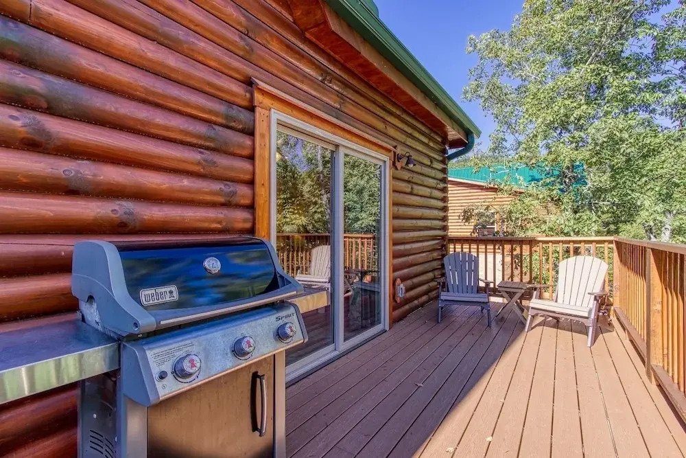 ERN822 - Smoky Oasis - Great Location, Private Indoor Heated Pool! cabin