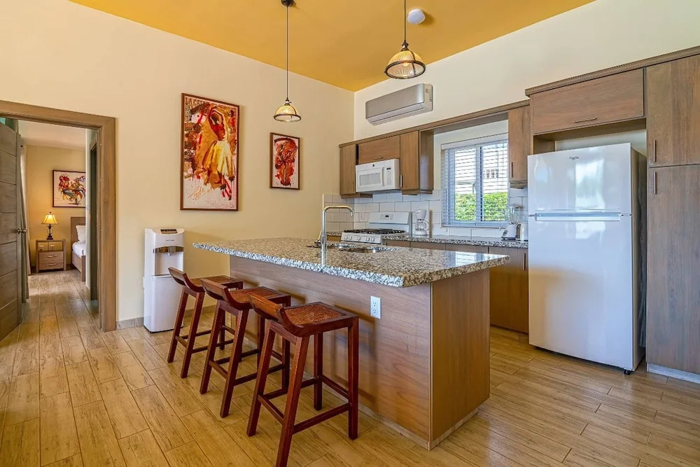 Magnificent Mid-century Mini Mansion