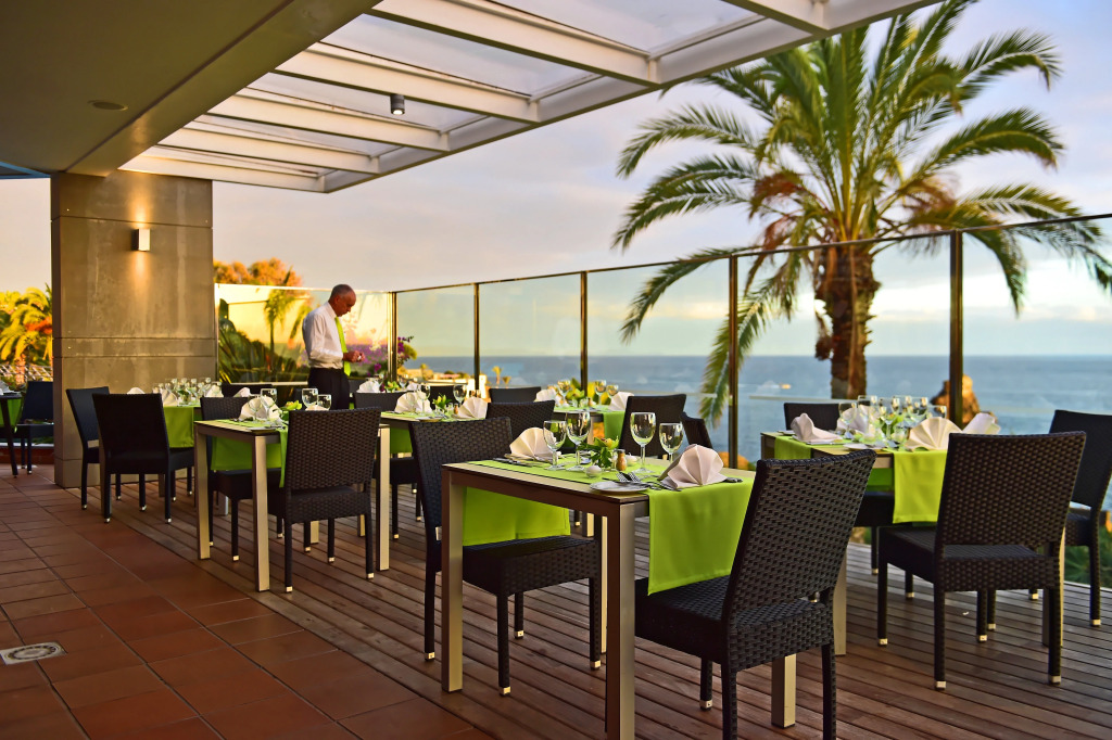 Pestana Promenade Ocean Resort Hotel