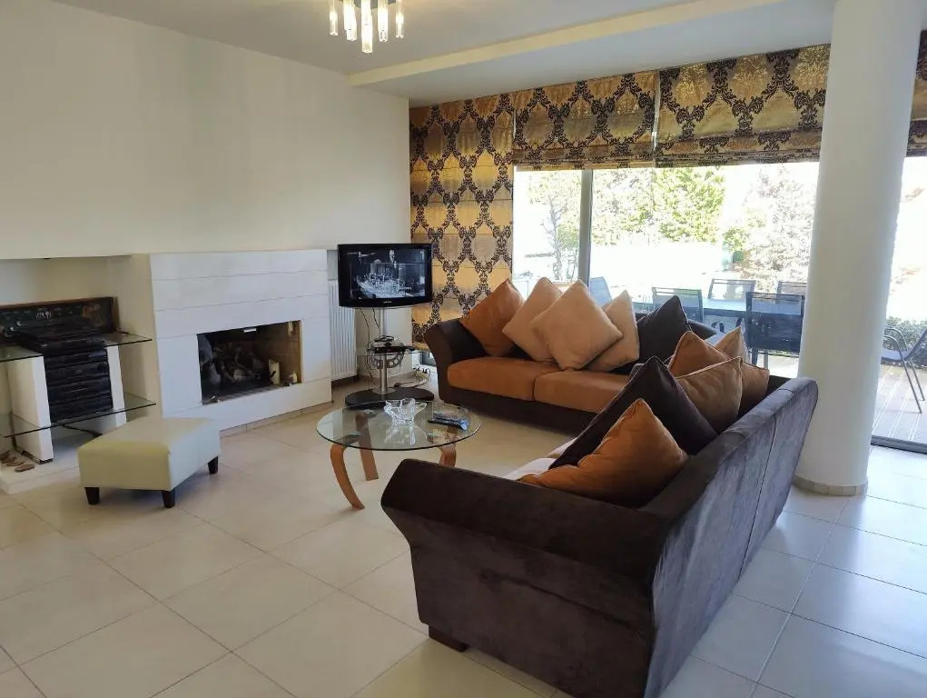 Arianna 2bd Villa