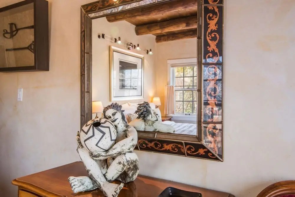 El Caminito - Magnificent East Side Home, Flooded With Light