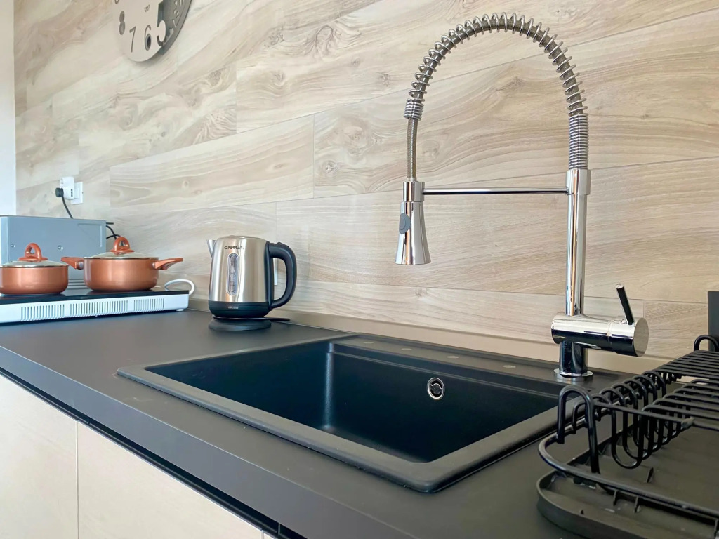 Brand new apartment in Monopoli, private pool, private parking, suitable for couples-Allegria Pool House