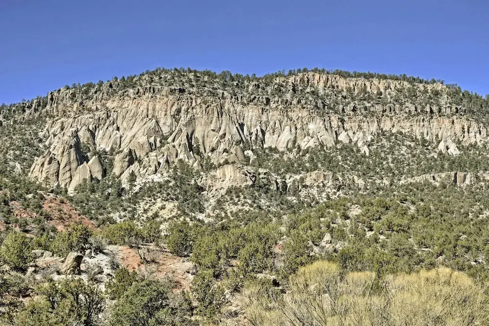 Mom's Place in Jemez - 1 Mi to Hot Spring