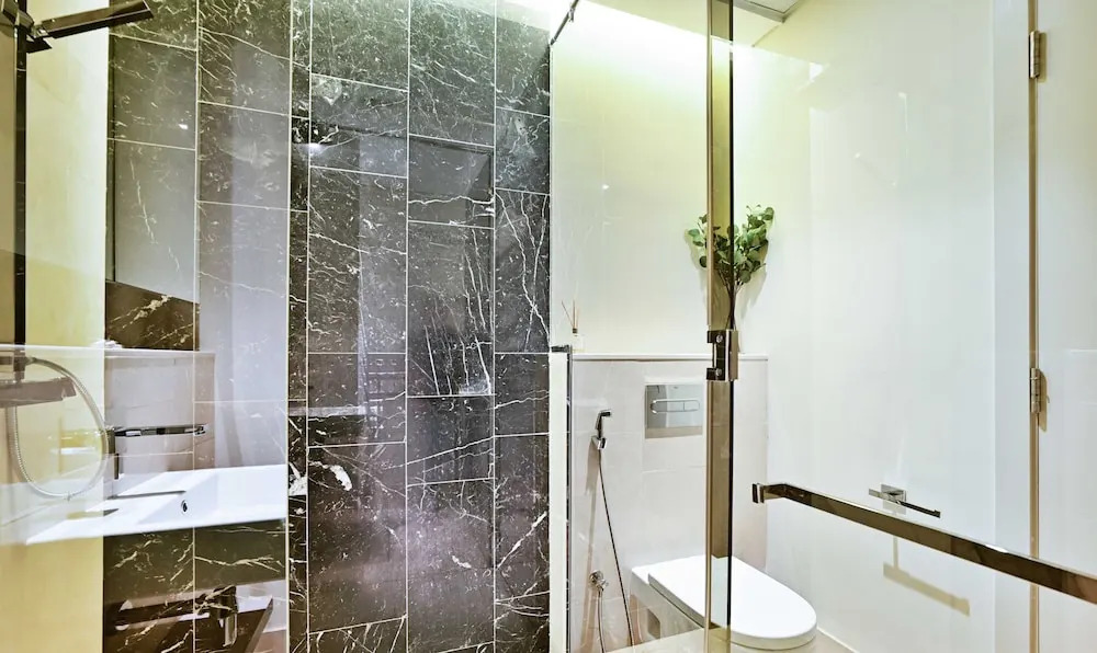 LUX The Elegant Palm Beach Suite