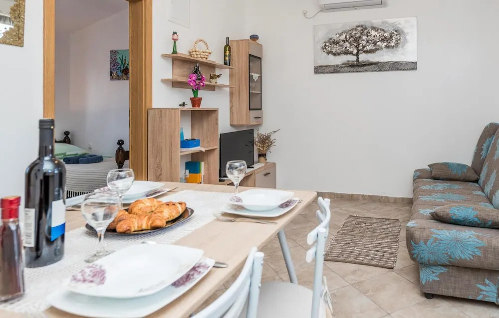 Amazing Apartment in Vir With 2 Bedrooms and Wifi