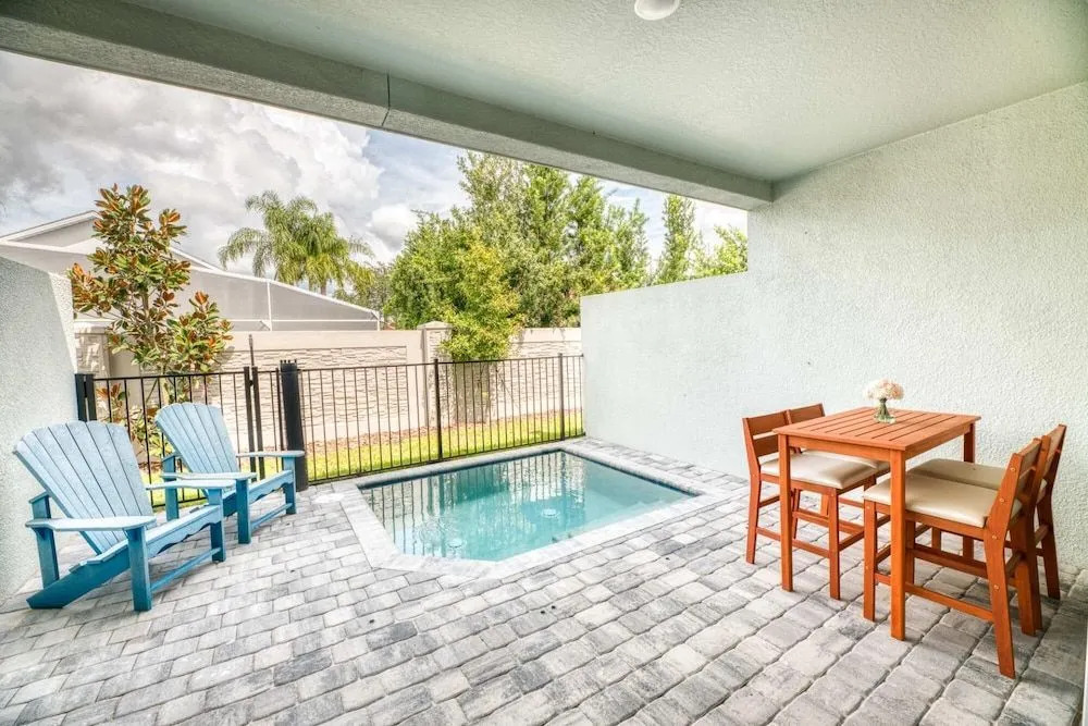 Home With Private Pool and Themed Bedrooms