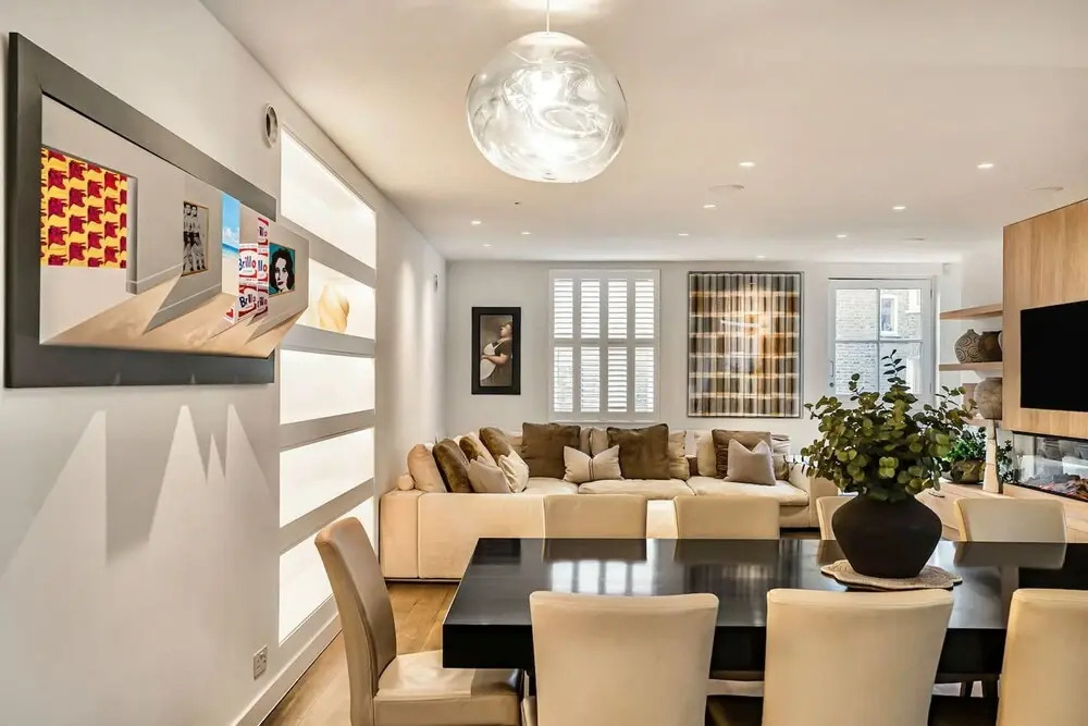 Luxury 3BR Mews Home w Courtyard AC Terrace