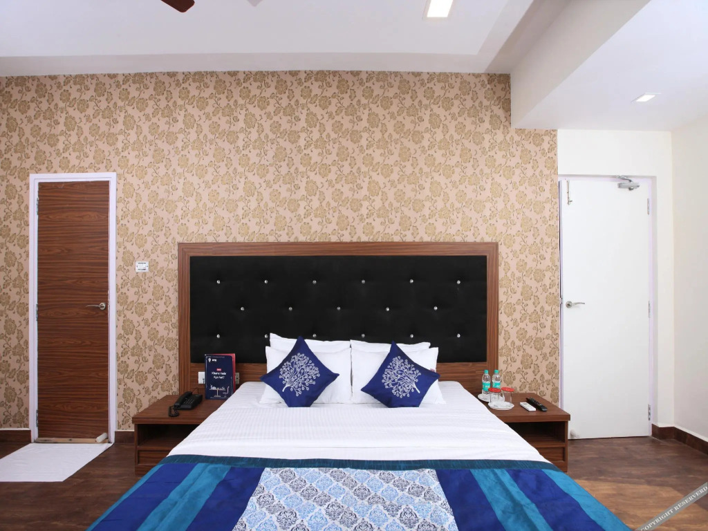 Capital O 14043 Hotel Star Holiday