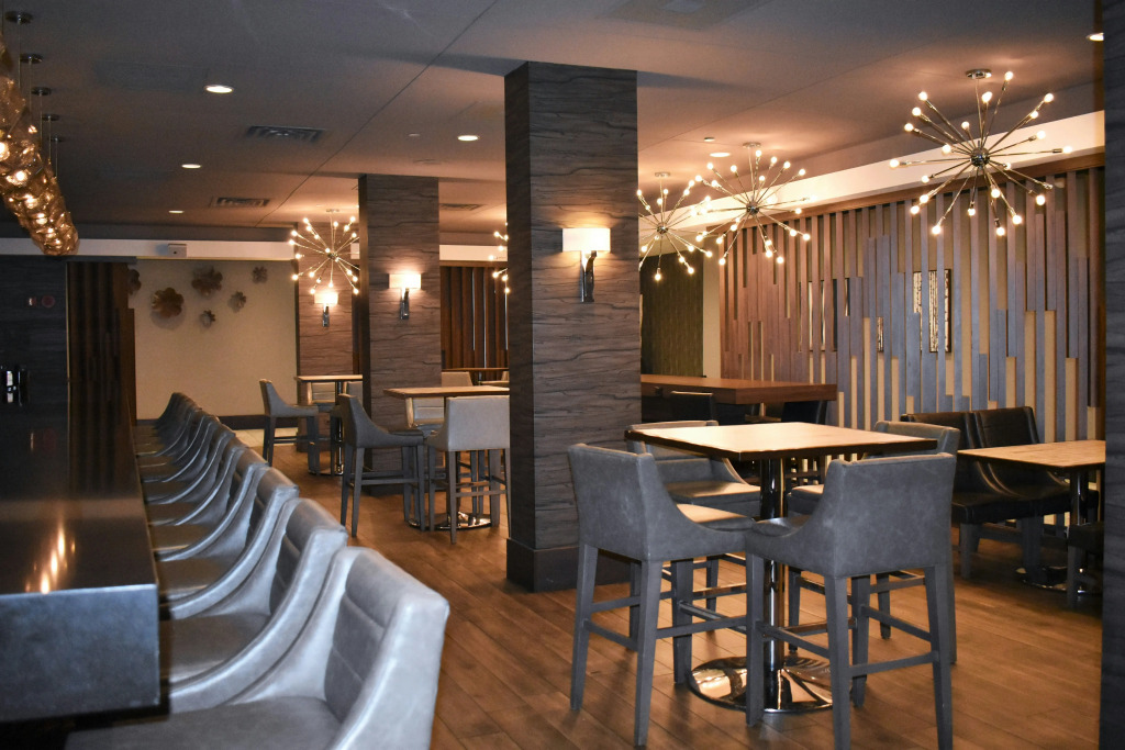 DoubleTree by Hilton Chicago - Oak Brook