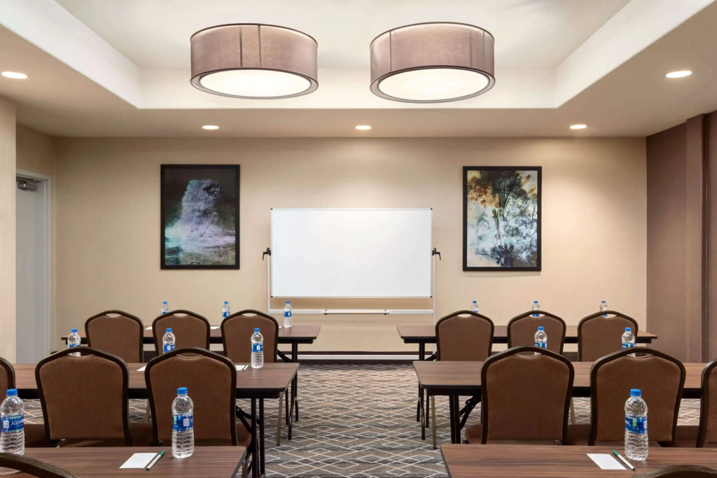 La Quinta by Wyndham Clovis CA