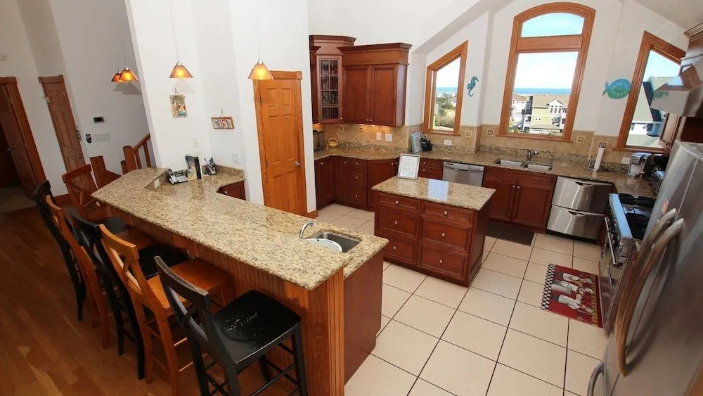 Joy At a Glance - 6 Br Home