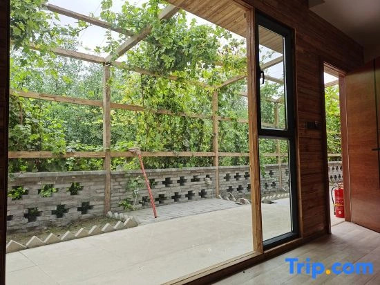 Ruoqilou Lanqi Tiao Homestay