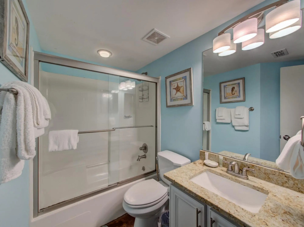 Gorgeous Penthouse 3 Bedroom Condo - Beach Front in Orange Beach