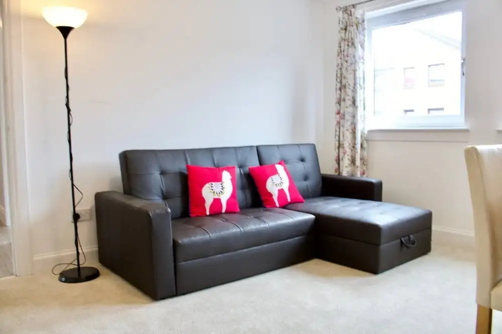 2 Bedroom Apartment Near Centre Of The City