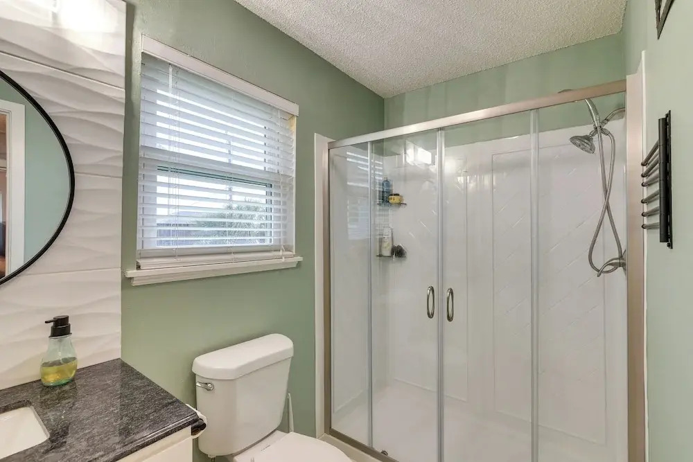 < 1/2 Mi to Beach! Hot Tub Haven in Galveston