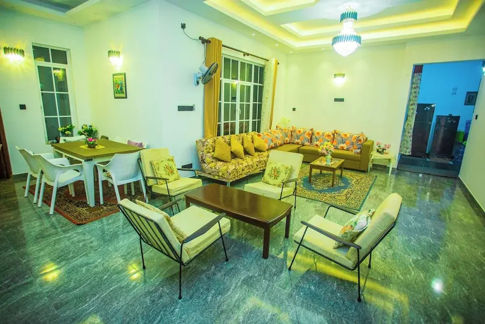 Queen\s Villa