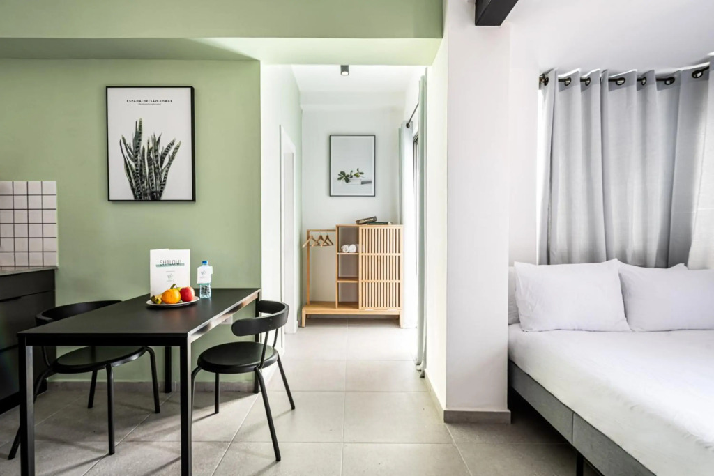 ALLENBY classic and modern Apartments by HOMY