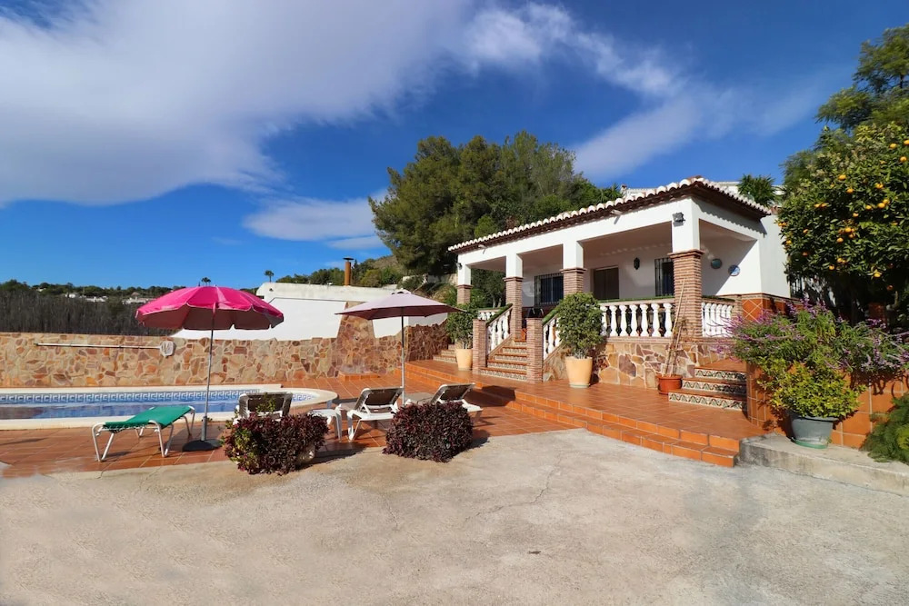 1143 Villa Serymar