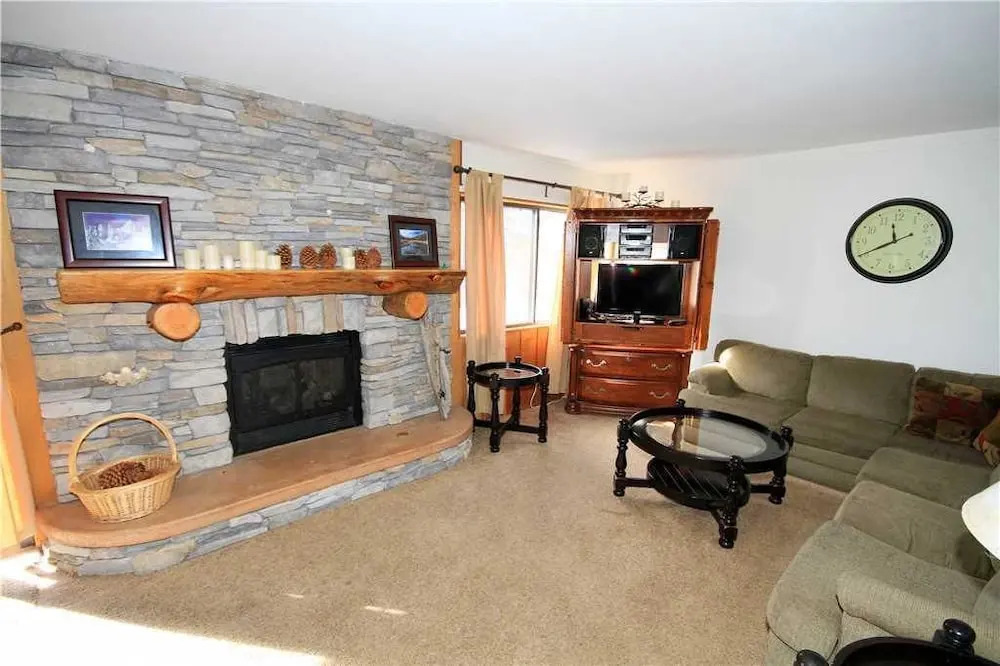 Mammoth Ski & Racquet Club #12 - Pet Okay! 2 Bedrooms 2 Bathrooms Cond