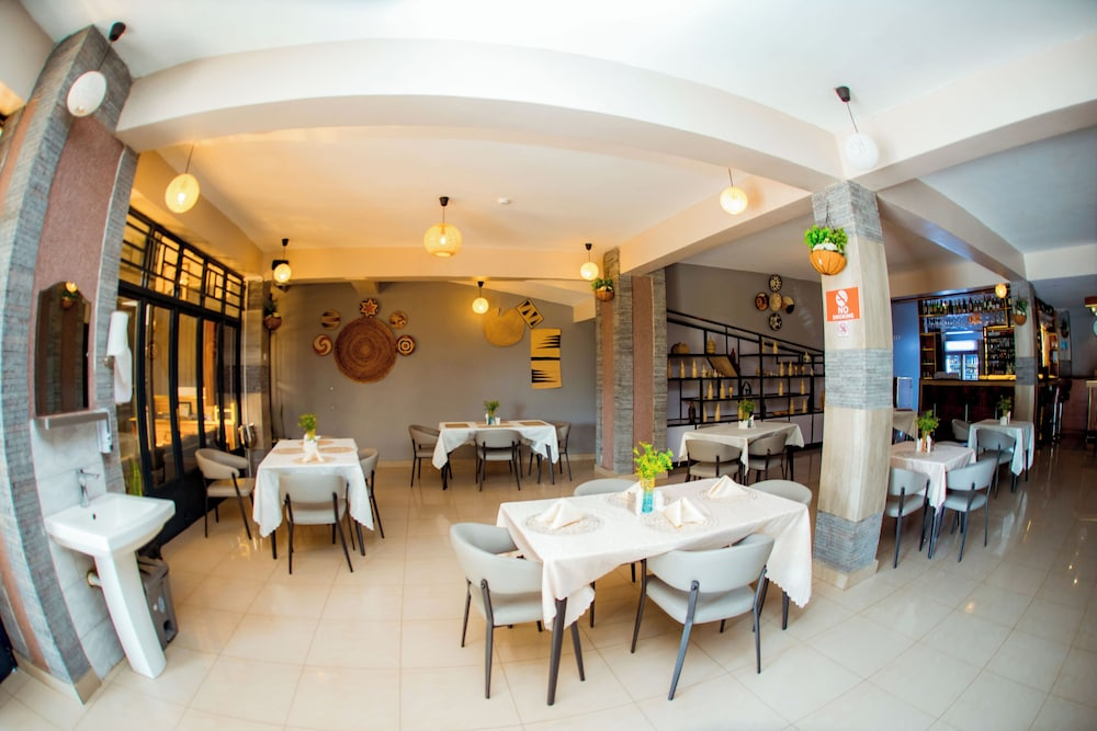 Shaste City Hotel