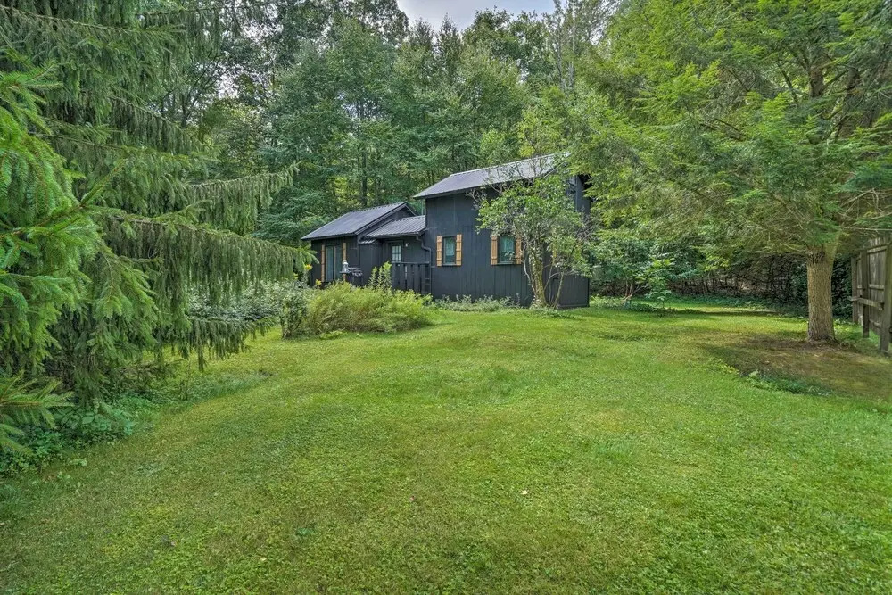 Rustic Unadilla Cottage on 15 Acres w/ Pond!