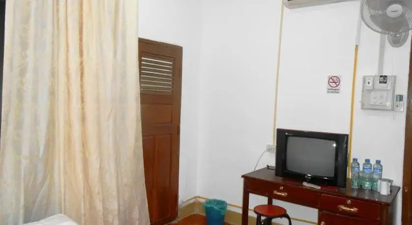 Phetmanixay Hotel