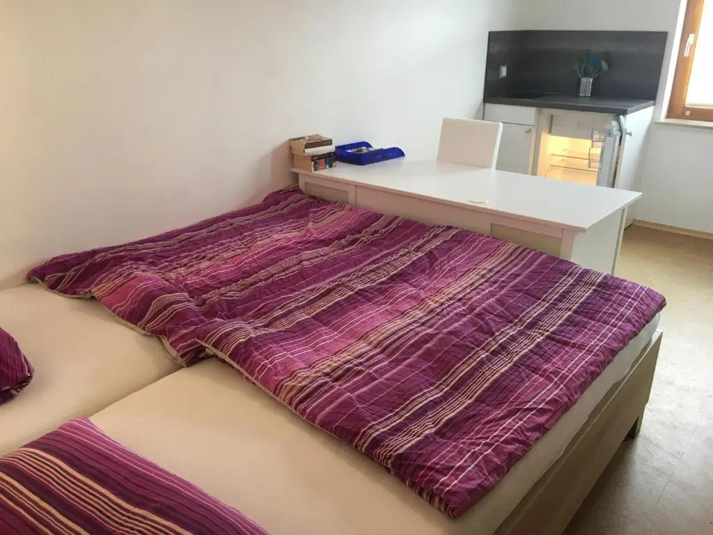 Romantische Ferienwohnung mit fantastischem Ausblick, Pool und Gartensauna