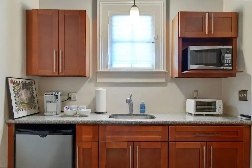 2038 Iberville Studio Rear 2BD