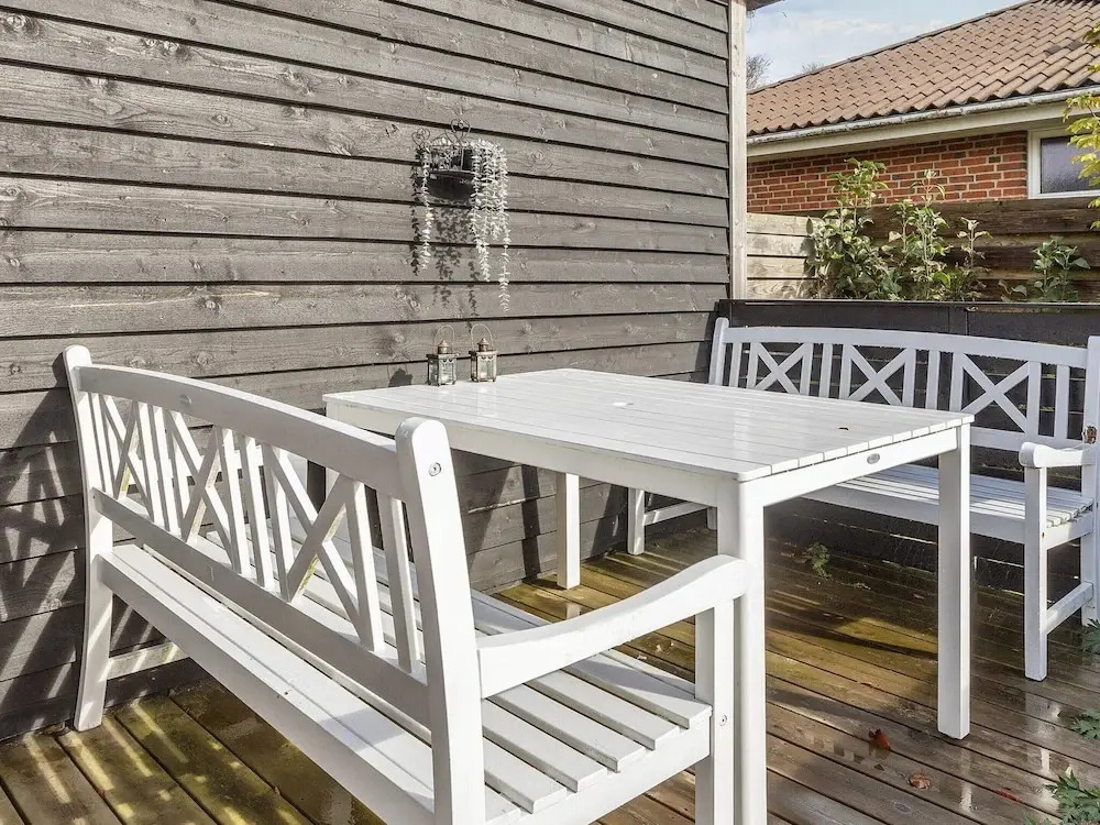 Idyllic Beach Retreat in Albaek
