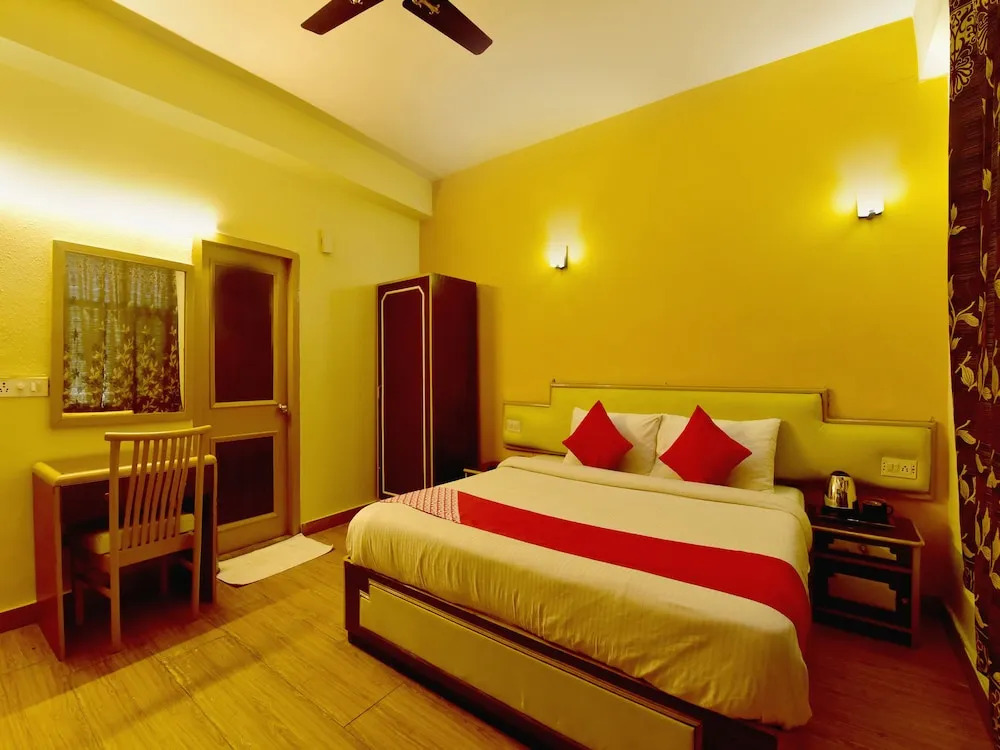 OYO 19766 Hotel Manali Palace