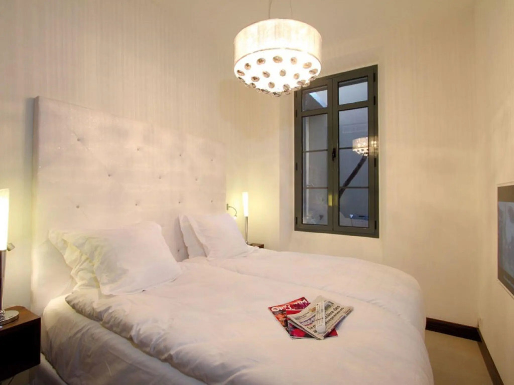 Luxurious apartment with patio in the famous city of Cannes