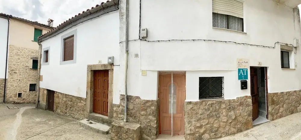 Holiday Home in Villamiel with Mountain Views