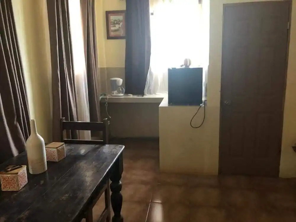 Safari Surf Hostal