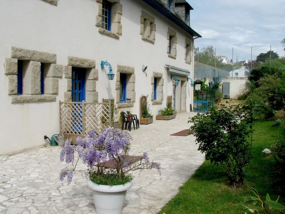 Logis Hotel De La Corniche