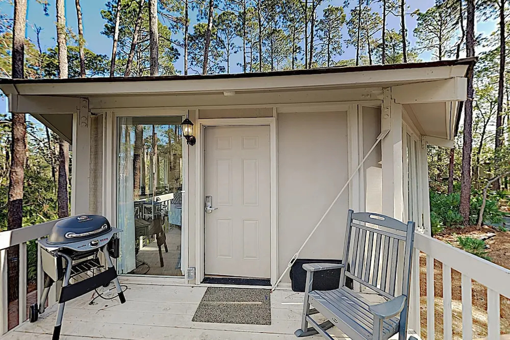 New Listing! Unique Waterside Octagonal 2 Bedroom Villa