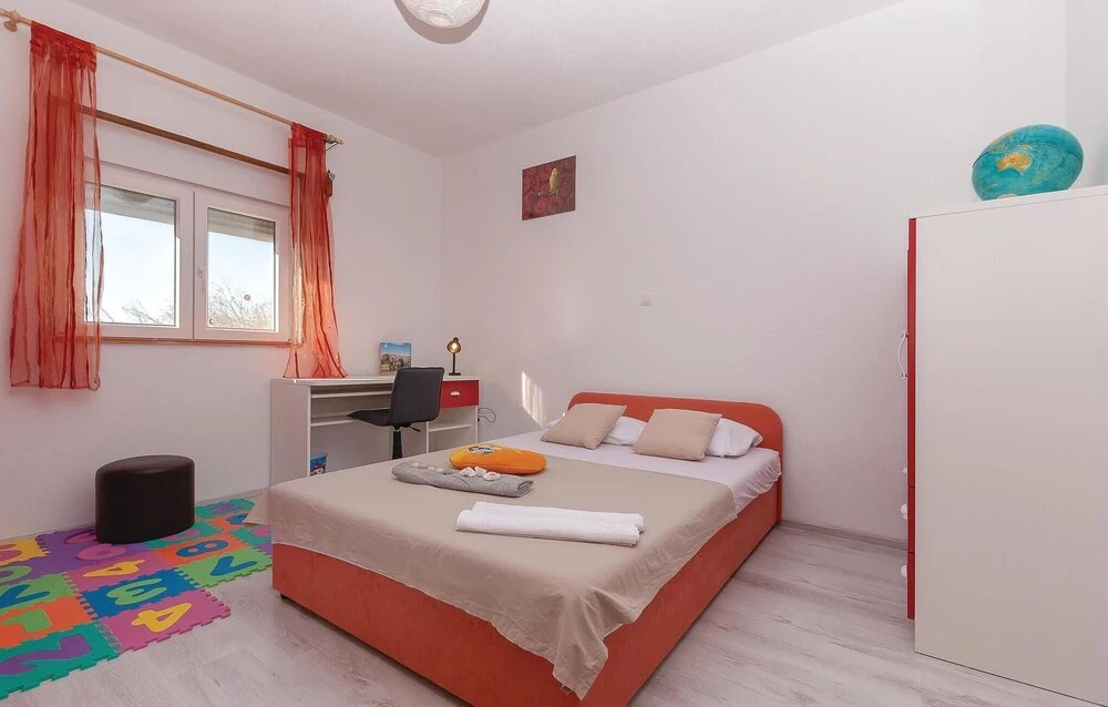 Awesome Home In Kanica