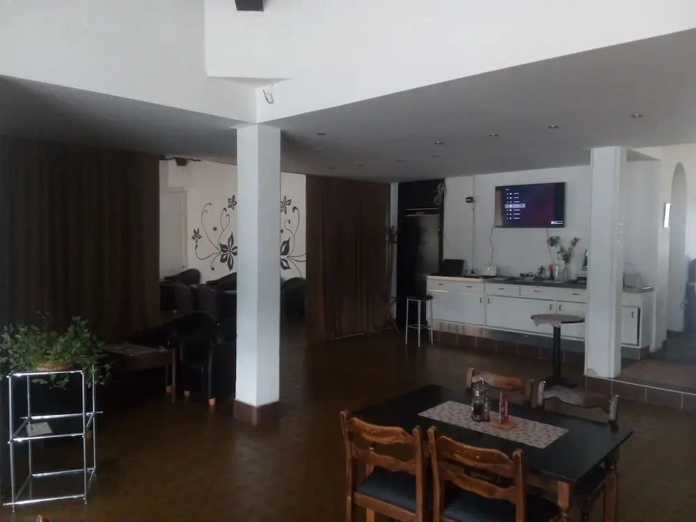 Motel Licki Krovovi