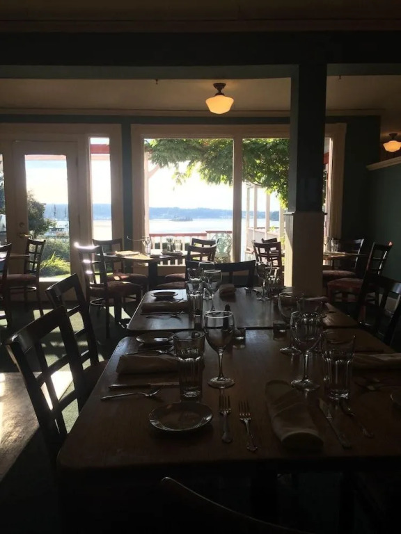Orcas Hotel