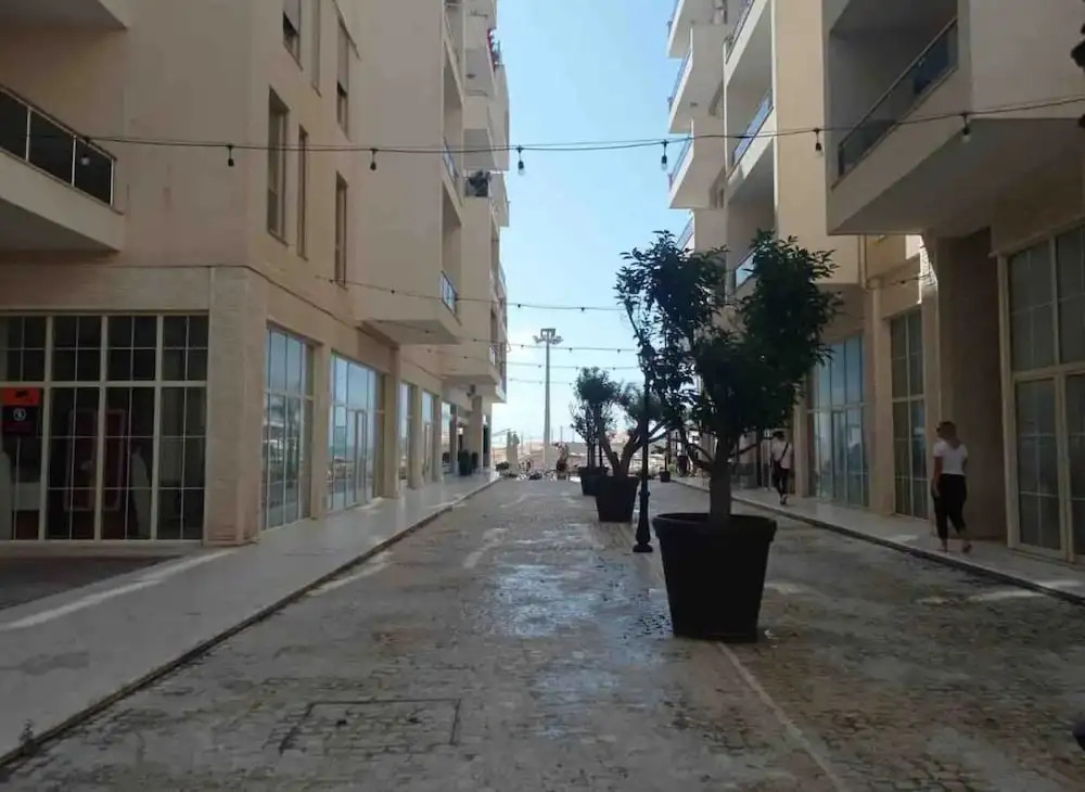 Spacious 2 Bedroom Apartment