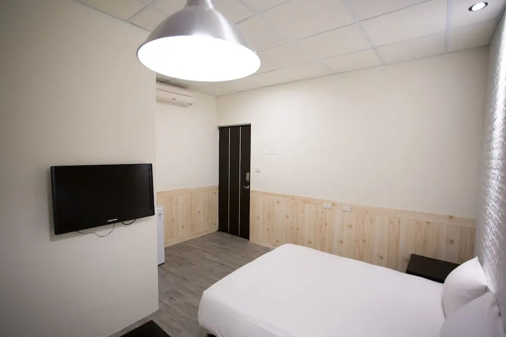Mis Hostel