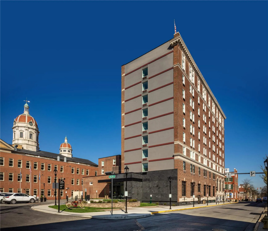 The Yorktowne Hotel, Tapestry Collection by Hilton