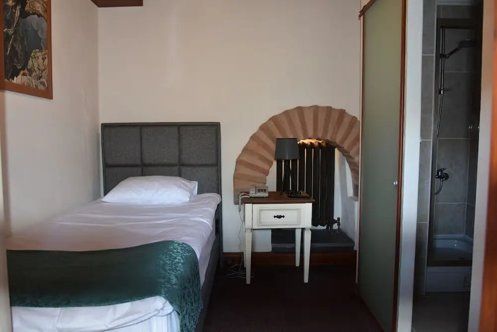 Tarihi Tashan Otel