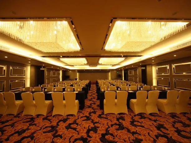 Pinghu Hotel Yichang