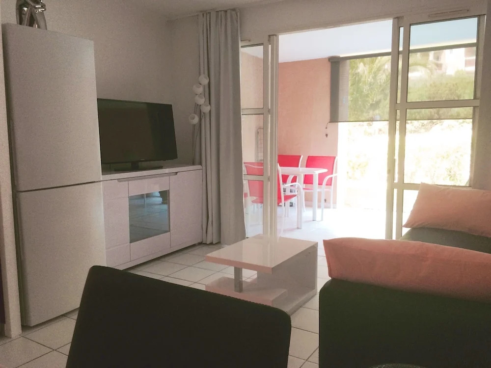 Cap Esterel Appartement climatisé Jardin Clos