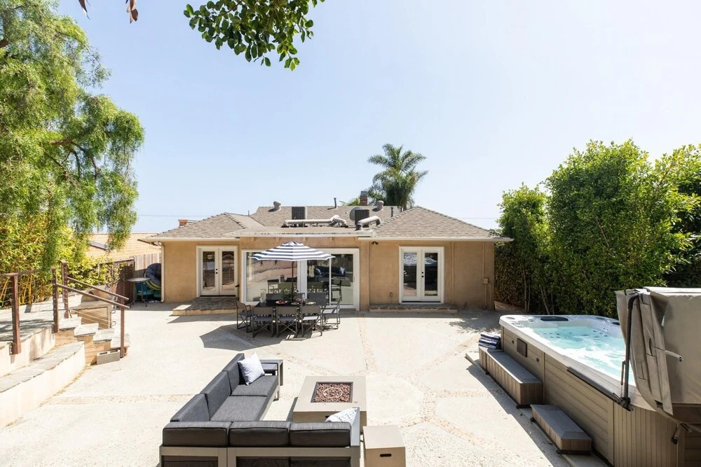 PCH 7 in Malibu with 3 bedrooms and 2 bathrooms