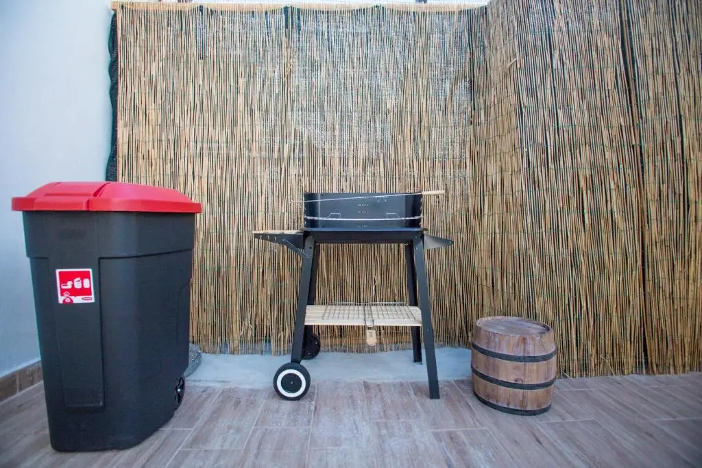 4 BR apartment & BBQ veranda