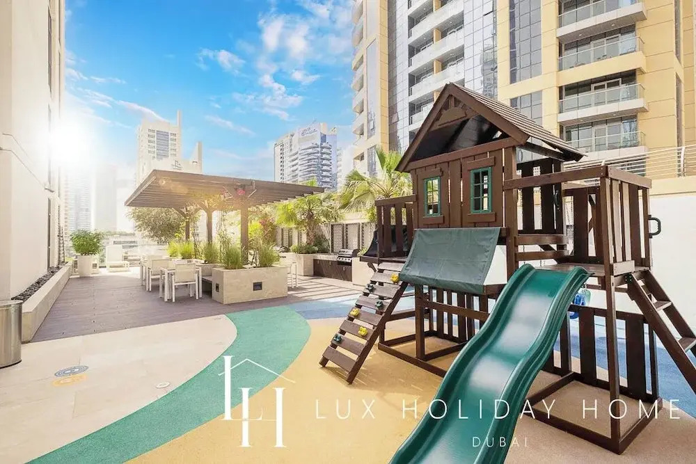 LUX Contemporary Suite Marina View 3