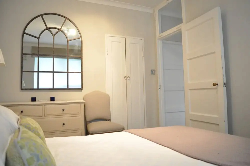 Stylish 1 Bedroom in the Heart of Chelsea